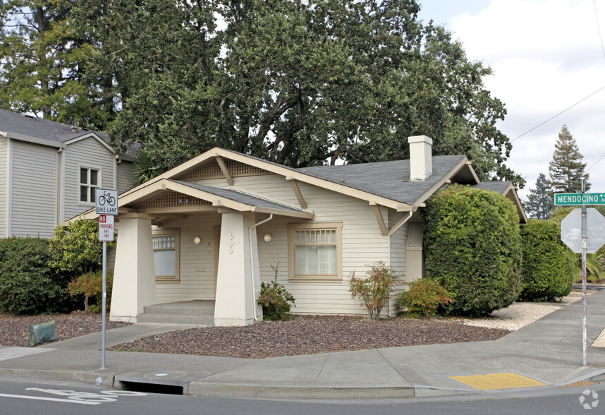 900-908 Mendocino Ave, Santa Rosa, CA à louer - Photo principale - Image 1 de 10