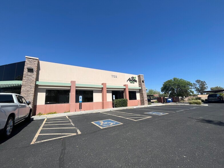 17218 N 72nd Dr, Glendale, AZ à louer - Photo du bâtiment - Image 3 de 11