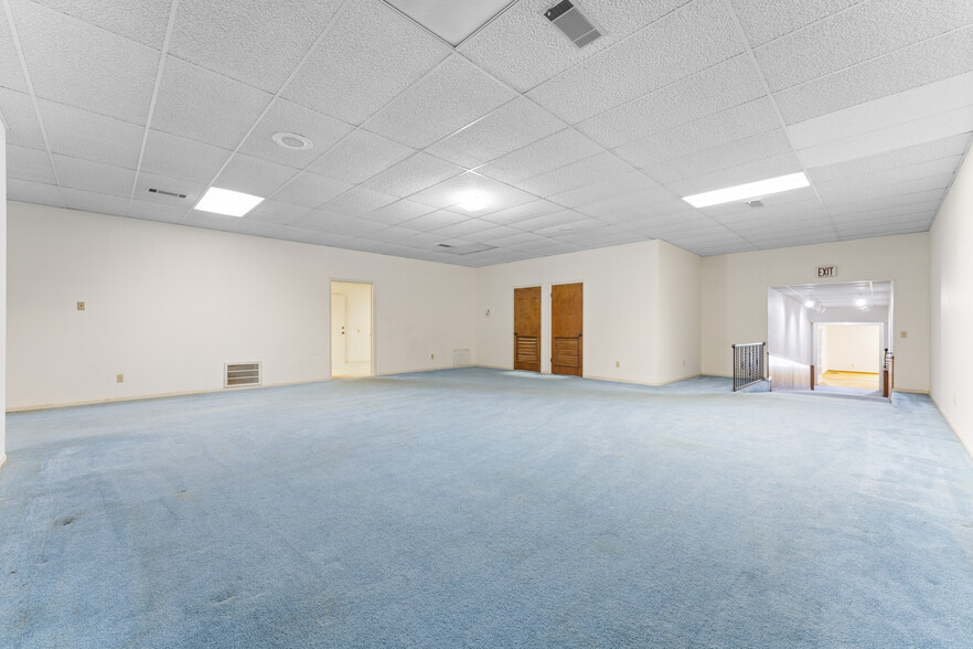 824 S Main St, Belton, TX for sale - Interior Photo - Image 2 of 35