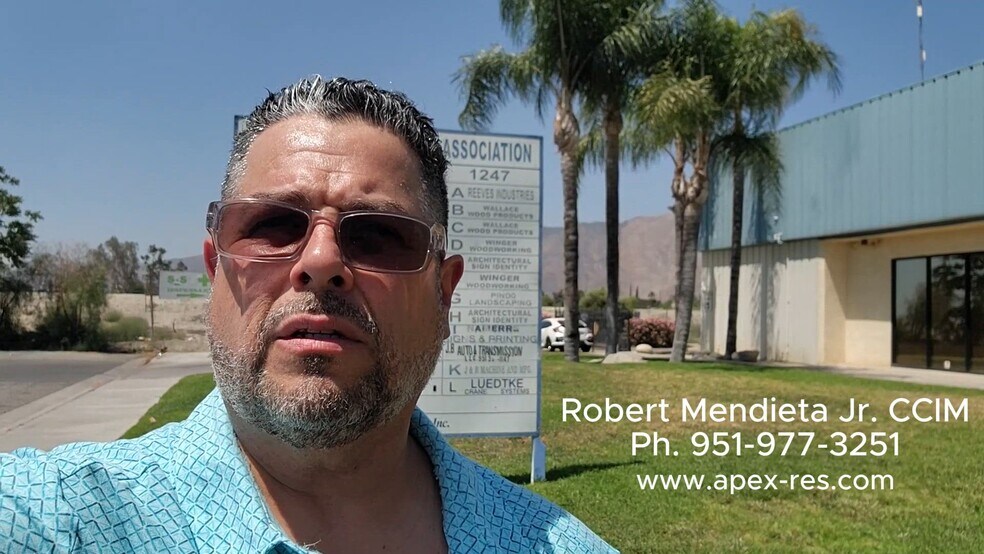 1231 S Buena Vista St, San Jacinto, CA à louer - Vidéo sur l’inscription commerciale - Image 2 de 23