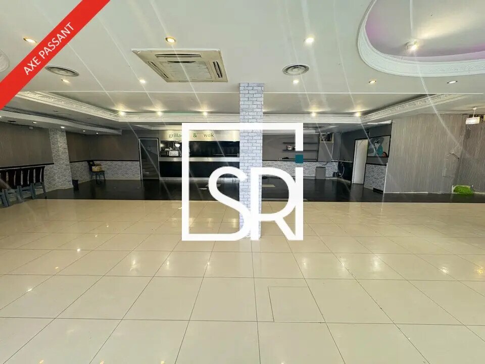 Retail in Clermont-Ferrand for sale Interior Photo- Image 1 of 13