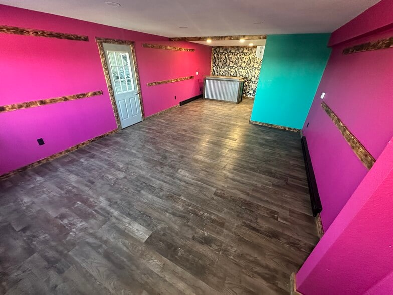1412 Central Ave W, Clarion, IA for sale - Building Photo - Image 3 of 5