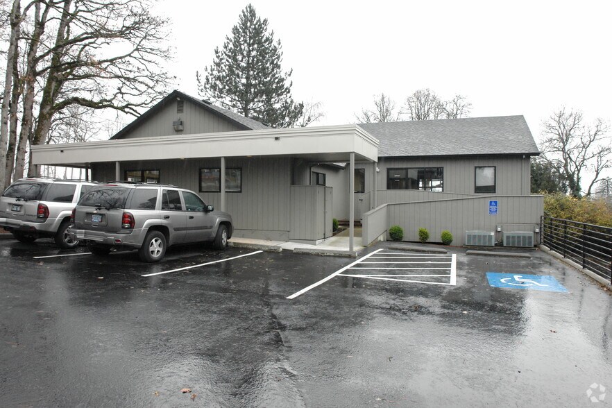 11705 SW 68th Ave, Portland, OR for sale - Building Photo - Image 3 of 11