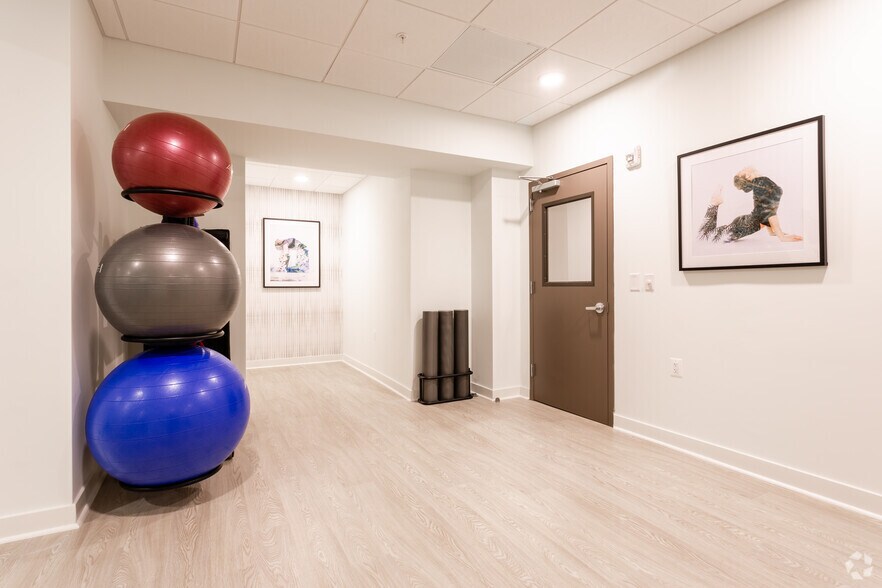 1 Woodbridge Ctr, Woodbridge, NJ à louer - Photo intérieure - Image 2 de 11