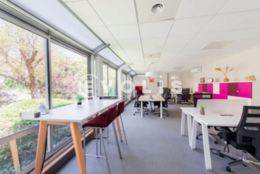 Bureau dans Boulogne-Billancourt à louer - Photo du bâtiment - Image 2 de 12