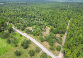 3.57 +/- ACRES FM 149 at Osborn Rd. - Dépanneur