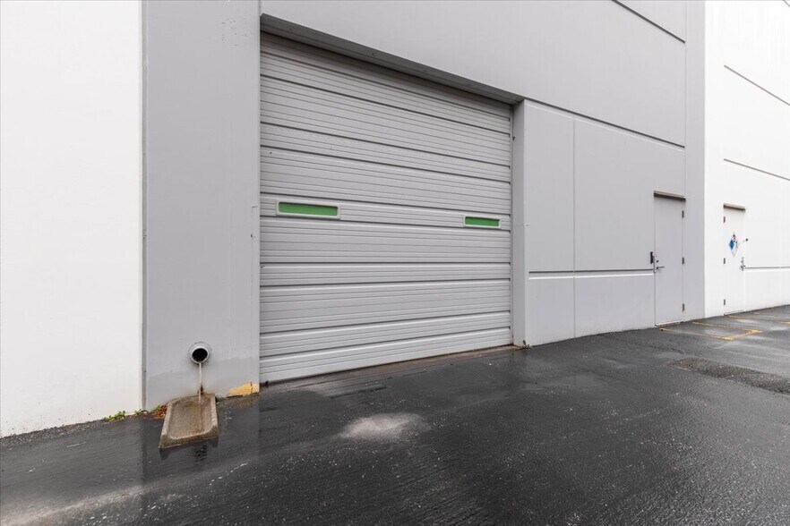 2180 Ringwood Ave, San Jose, CA à vendre - Photo du bâtiment - Image 3 de 4