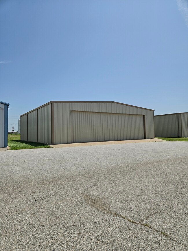 Plus de détails pour 1066 66th St, Enid, OK - Spécialité à vendre