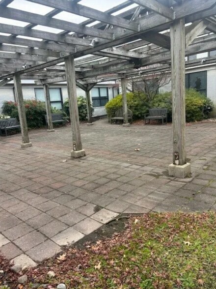 422 Shirley Ave, Norfolk, VA à louer - Photo du bâtiment - Image 3 de 7