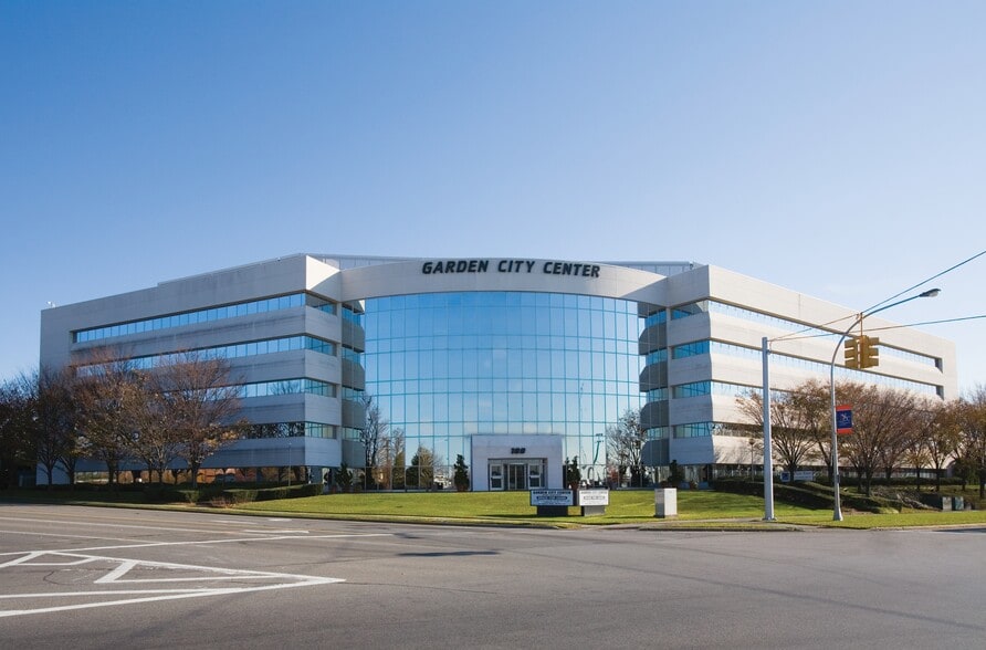100 Quentin Roosevelt Blvd, Garden City, NY for lease - Building Photo - Image 2 of 2