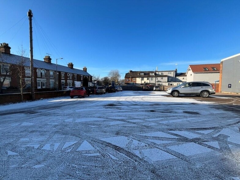 118 Handford Rd, Ipswich for sale - Building Photo - Image 3 of 12