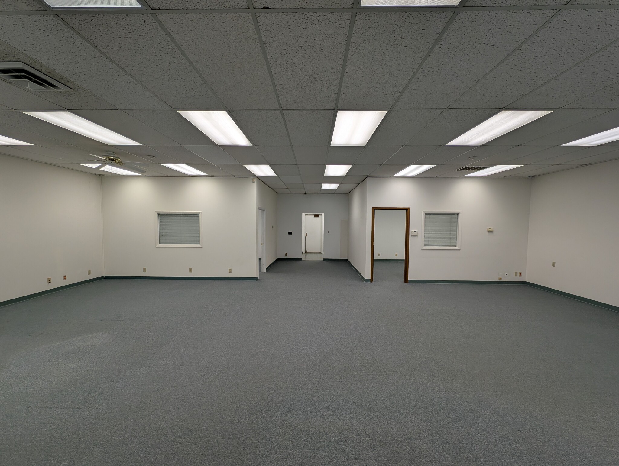 7501 N University St, Peoria, IL for lease Interior Photo- Image 1 of 5