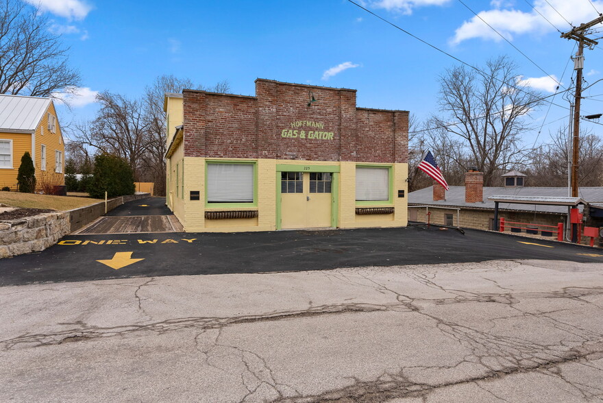 225 Jackson St, Augusta, MO for sale - Building Photo - Image 3 of 17