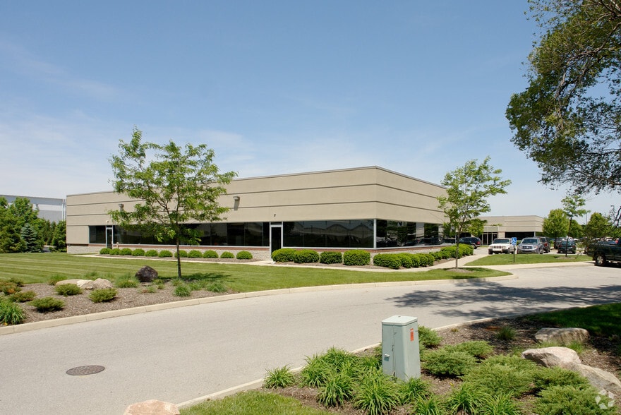 6425 Alum Creek Dr, Groveport, OH for lease - Primary Photo - Image 1 of 5