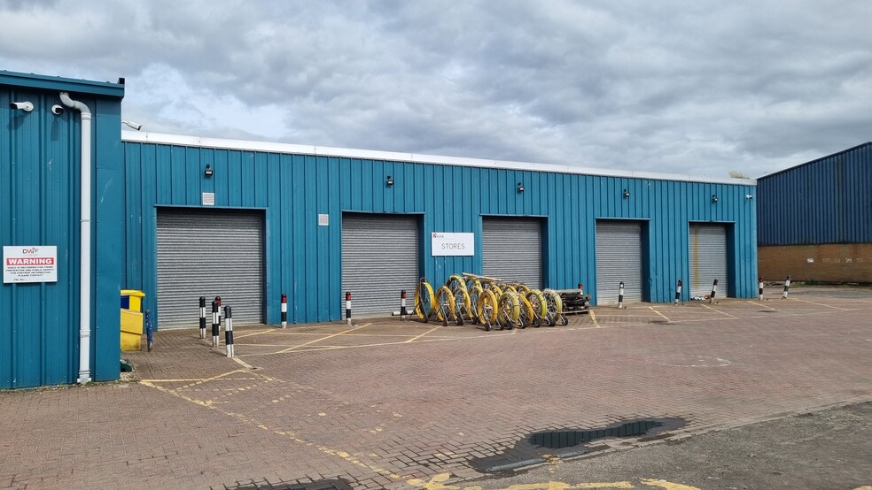 Universal Rd, Falkirk for lease - Building Photo - Image 3 of 8