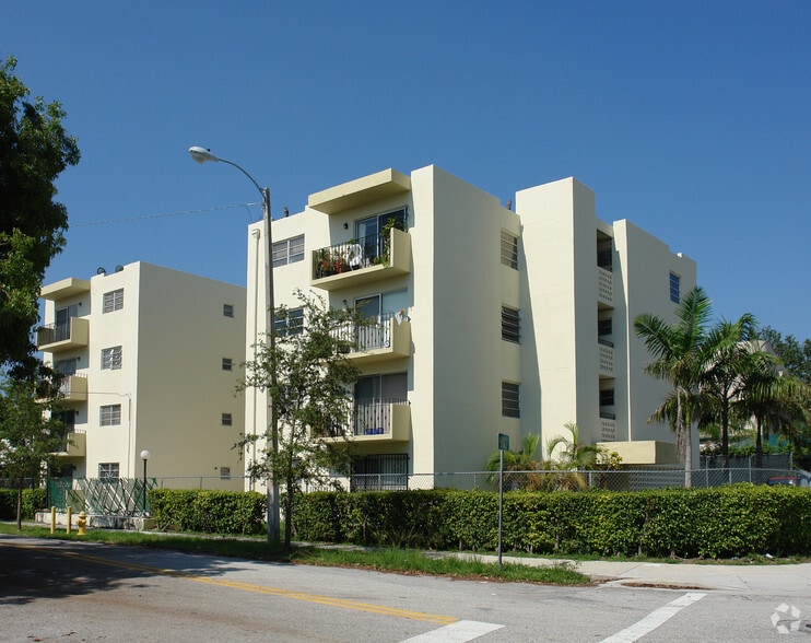 3050 S Dixie Hwy, Miami, FL for sale - Primary Photo - Image 1 of 2