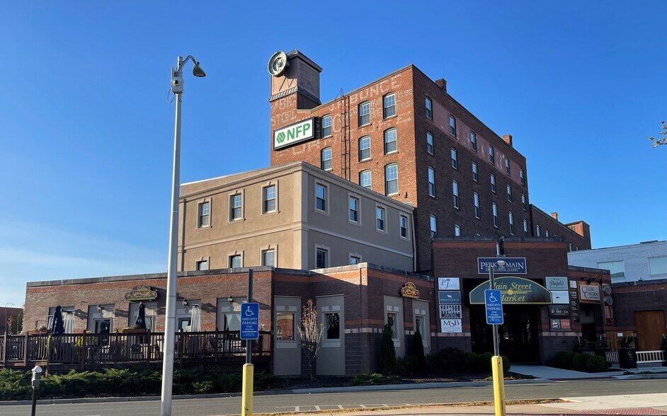 366-386 Main St, Middletown, CT à louer - Photo du bâtiment - Image 2 de 11