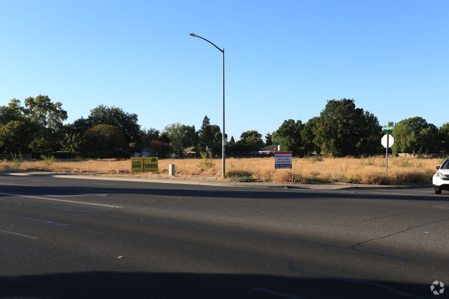 Esplanade Rd, Chico, CA for sale - Primary Photo - Image 1 of 1