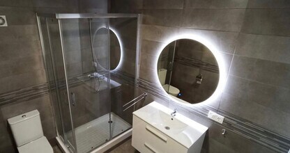 Calle Henares, 1, Camarma de Esteruelas, Madrid for lease Interior Photo- Image 2 of 3