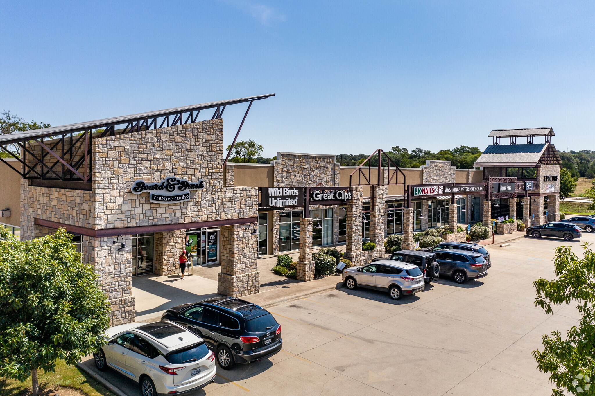 333 US HWY 290 E, Dripping Springs, TX à louer Photo du bâtiment- Image 1 de 4