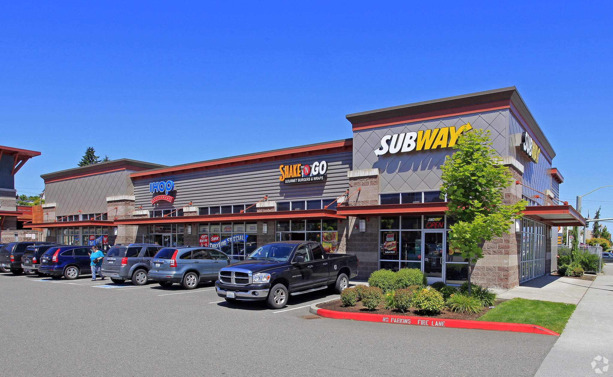 3710-3732 Broadway, Everett, WA for lease Primary Photo- Image 1 of 5