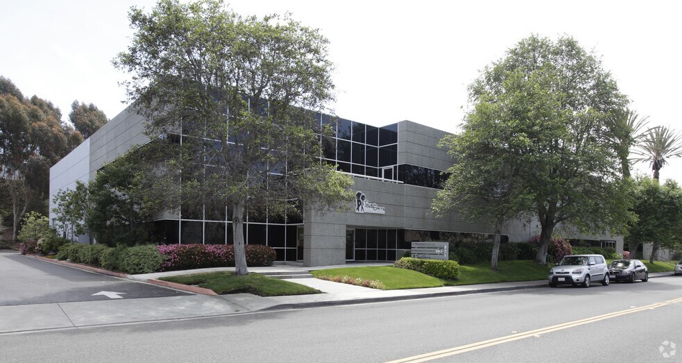 971 Calle Negocio, San Clemente, CA à louer - Photo du bâtiment - Image 3 de 5