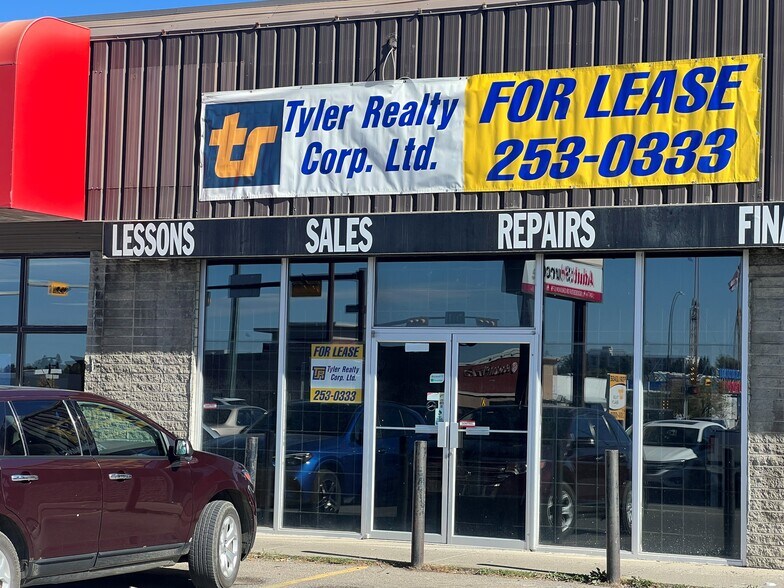 10206 Macleod Trl SE, Calgary, AB à louer - Photo du bâtiment - Image 2 de 6