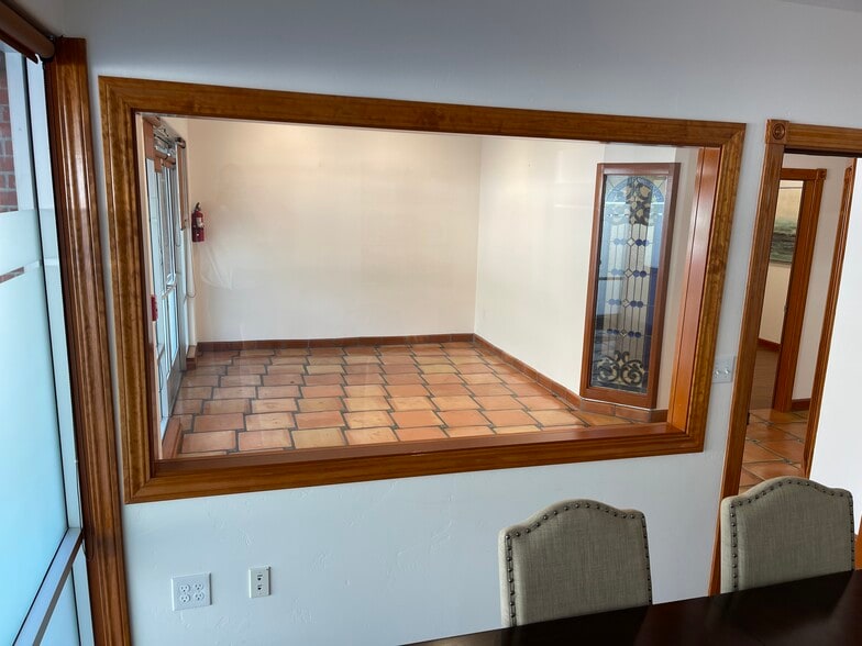 2030 N Pacific Ave, Santa Cruz, CA for sale - Interior Photo - Image 2 of 29