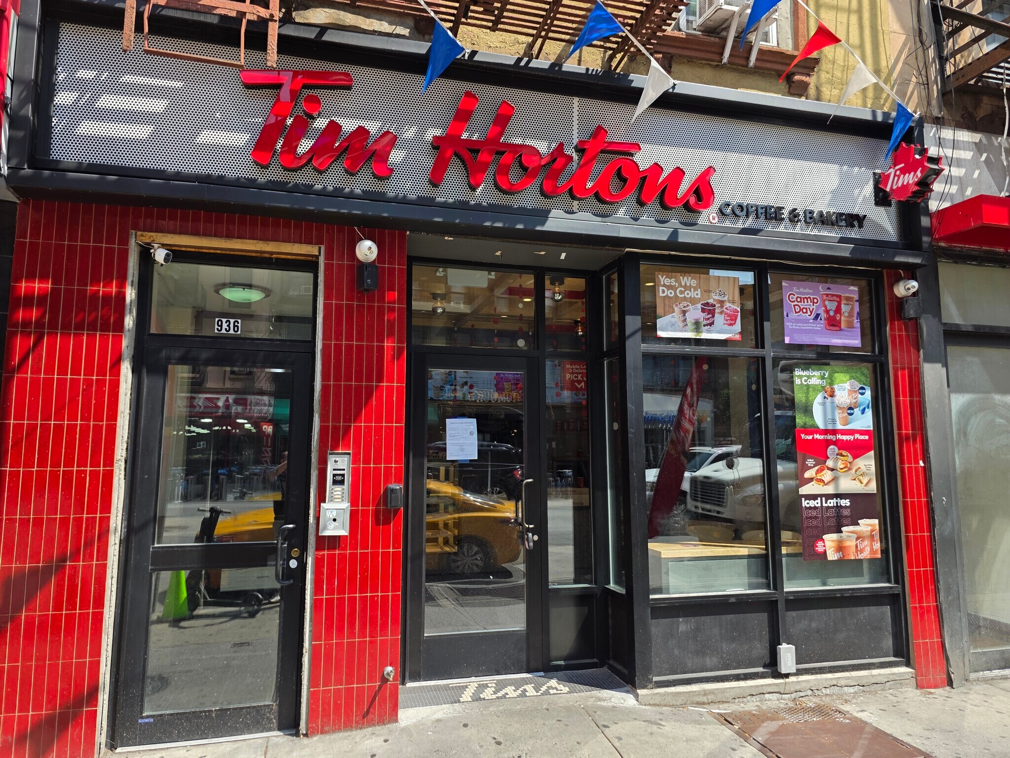 936 Eighth Ave, New York, NY for lease Building Photo- Image 1 of 10