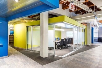 1425 Forbes Ave, Pittsburgh, PA for lease Interior Photo- Image 2 of 6