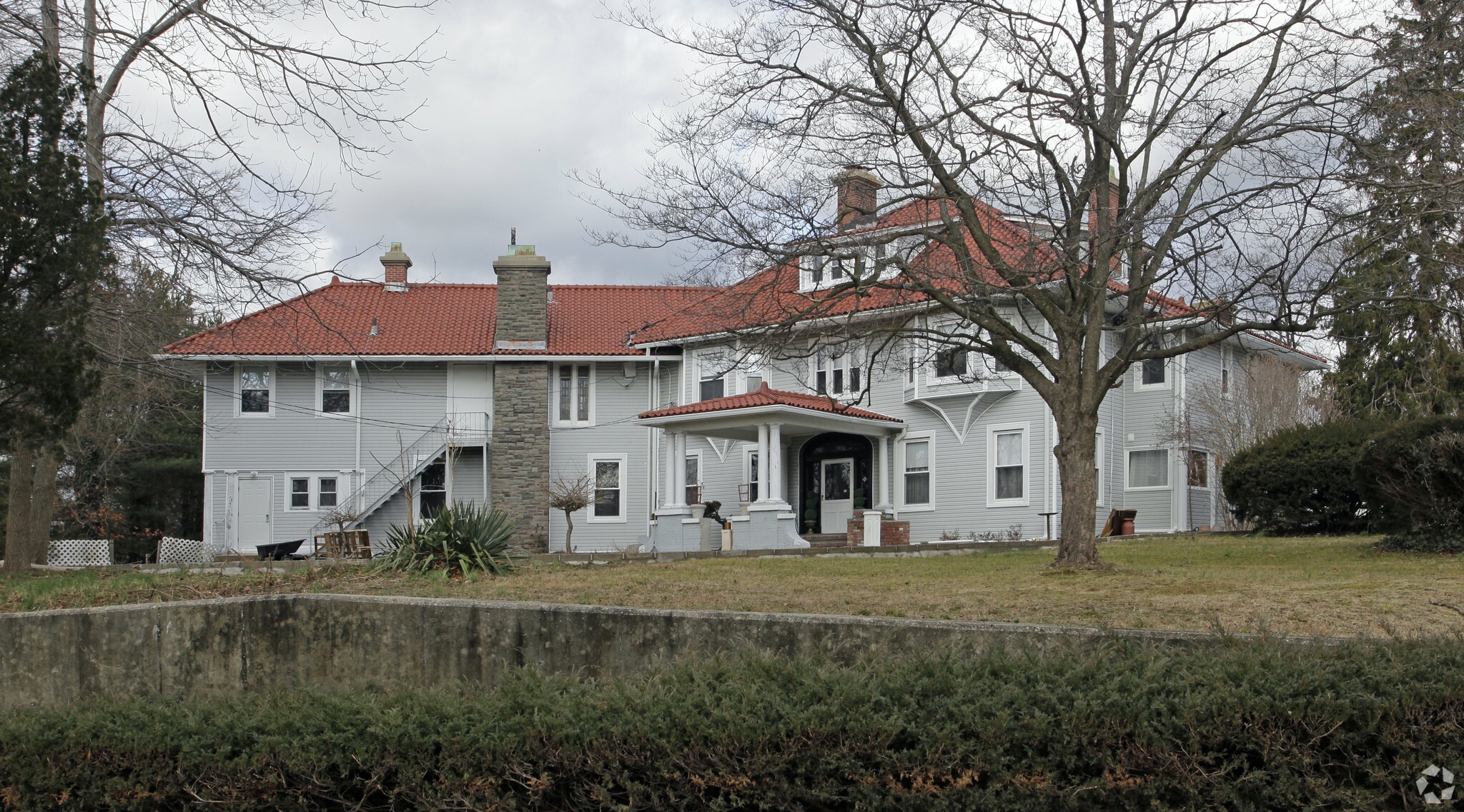 65 Lisa Dr, Northport, NY for sale Primary Photo- Image 1 of 3