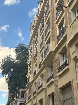 Plus de détails pour Commerce de détail à vendre