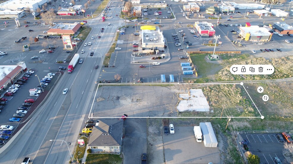 115 S Ely St, Kennewick, WA à vendre - Photo du bâtiment - Image 3 de 5