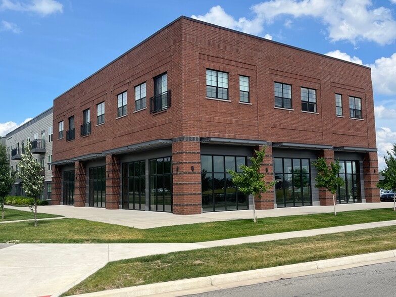 400 Truesdell Ave, La Porte, IN for lease - Building Photo - Image 1 of 22