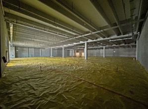 4540 W Touhy Ave, Lincolnwood, IL for lease Interior Photo- Image 2 of 6