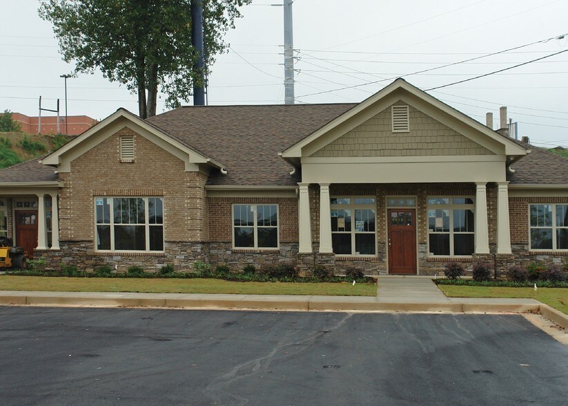 102 Mary Alice Park Rd, Cumming, GA à louer - Photo principale - Image 1 de 12