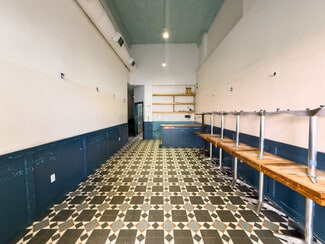 Plus de détails pour 258 Dekalb Ave, Brooklyn, NY - Commerce de détail à louer