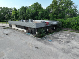 1000 W Main St, Tomball TX - Drive Through Restaurant