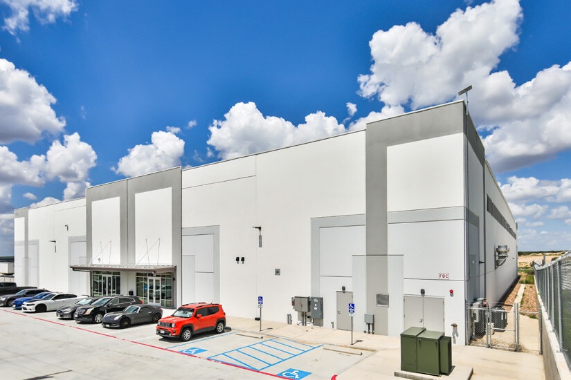 119 Man United St., Laredo, TX for sale - Building Photo - Image 2 of 17