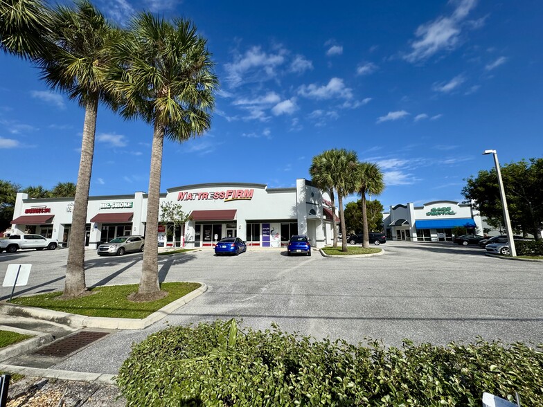 2835-2841 NW Federal Hwy, Stuart, FL for lease - Building Photo - Image 1 of 4