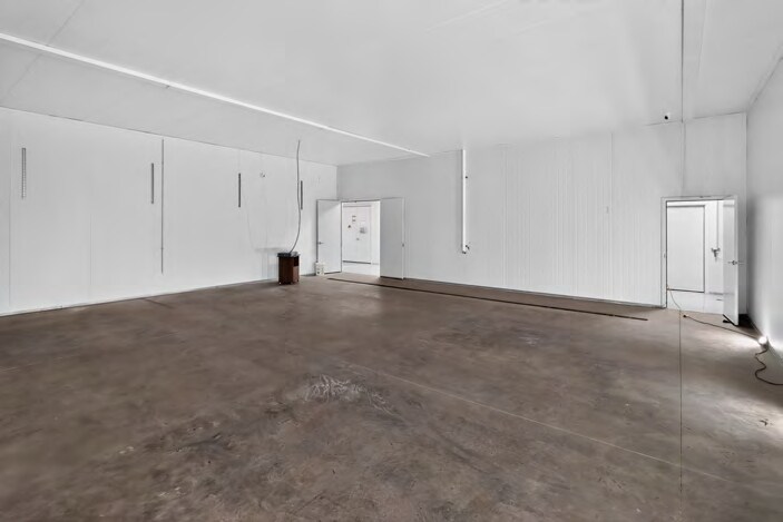 683 Sheridan Rd, Jackson, MI à vendre - Photo intérieure - Image 2 de 21