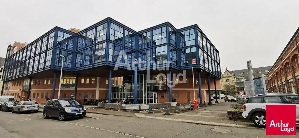 Office in Rennes for lease - Building Photo - Image 1 of 3