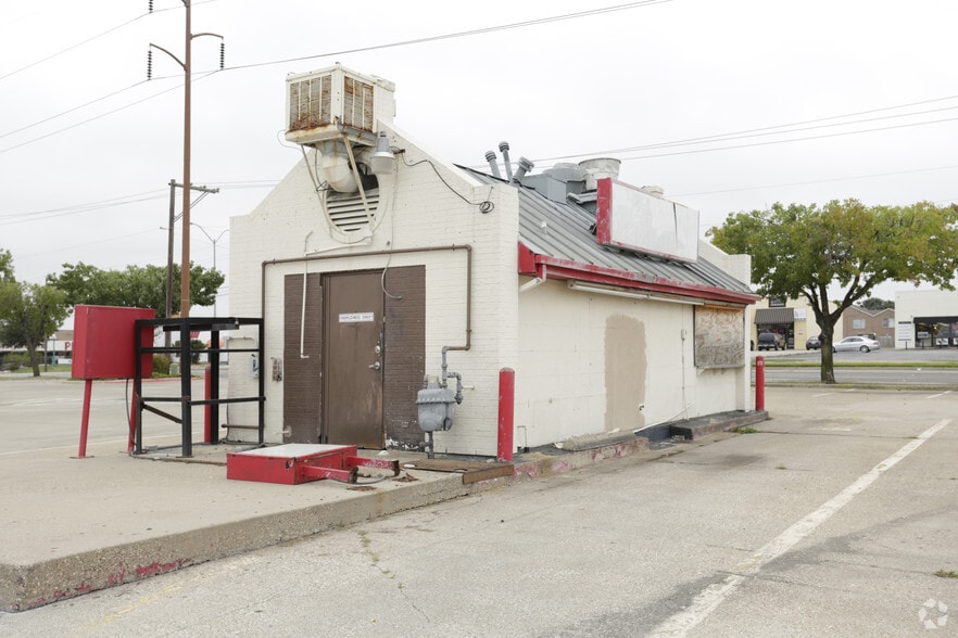 4099 W Camp Wisdom Rd, Dallas, TX for sale - Building Photo - Image 3 of 11