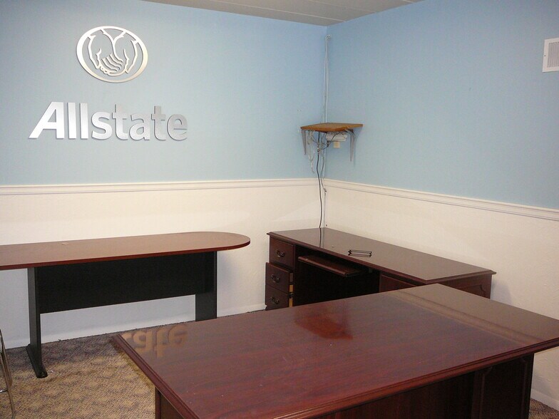 4501 Peoples Rd, Pittsburgh, PA à louer - Photo du bâtiment - Image 3 de 6