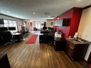 7620 Farmsbury Rd, Reynoldsburg, OH for lease Interior Photo- Image 2 of 5