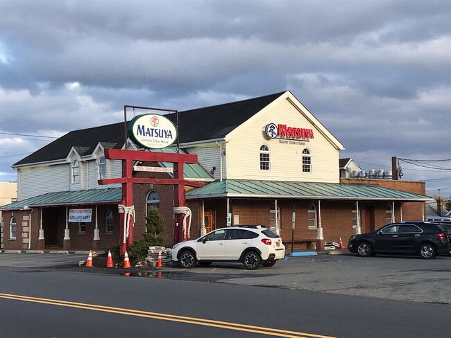 Plus de détails pour 492 Market St, Saddle Brook, NJ - Commerce de détail à vendre