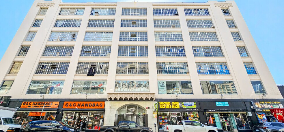 214-228 E 11th St, Los Angeles, CA à louer - Photo du bâtiment - Image 3 de 10