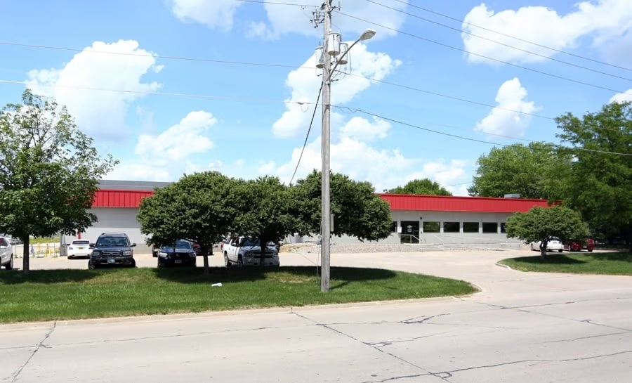 1014 SE Lorenz Dr, Ankeny, IA for lease - Building Photo - Image 3 of 10