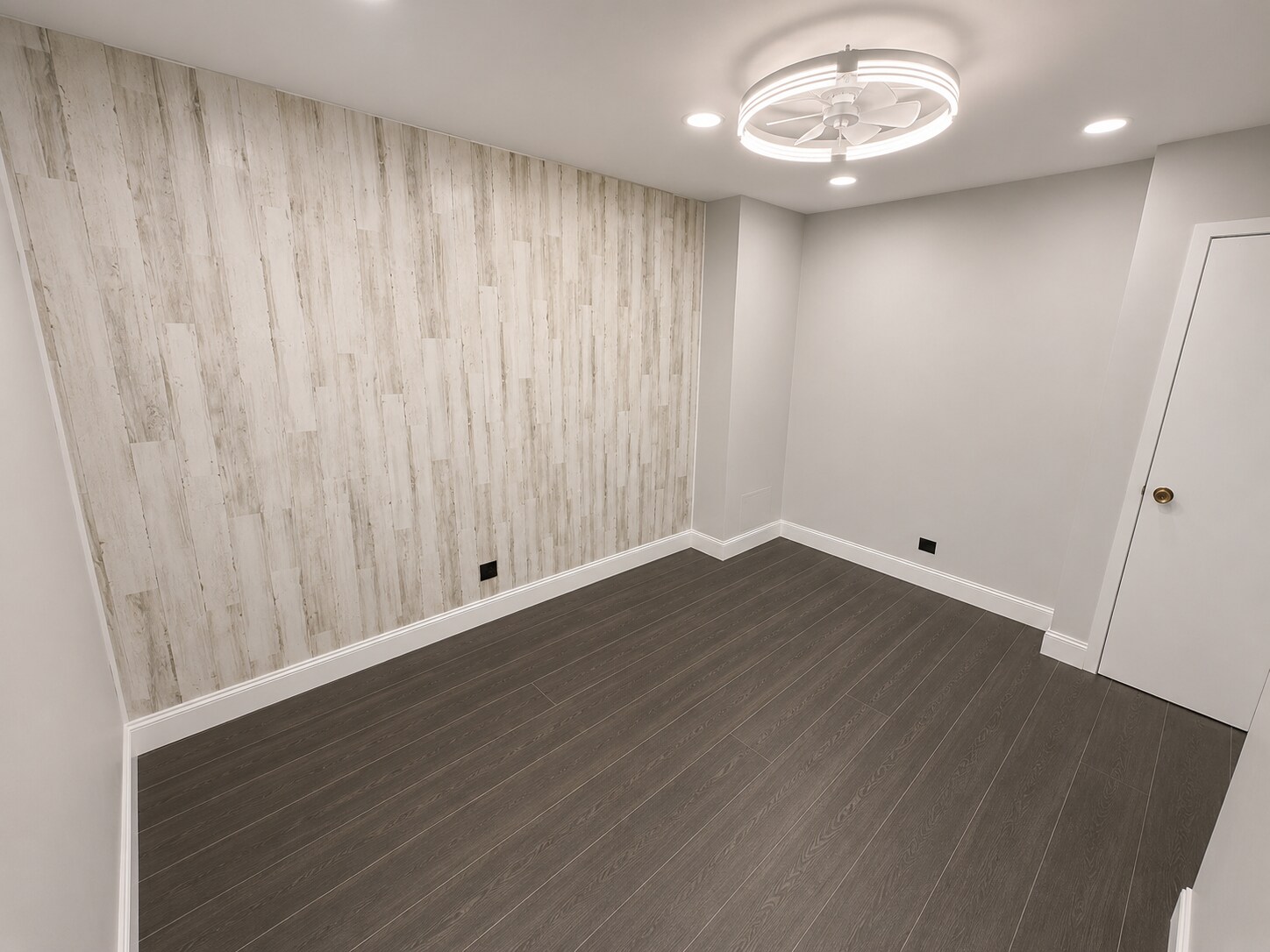 711A-711D Seagirt Ave, Far Rockaway, NY à louer Photo intérieure- Image 1 de 1