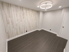 711A-711D Seagirt Ave, Far Rockaway, NY à louer Photo intérieure- Image 1 de 1